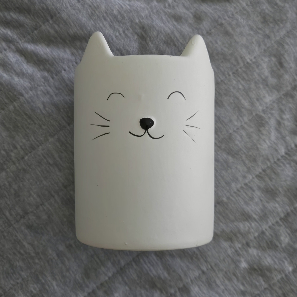 White Ceramic Cat Makeup Brush Holder, Multi-Purpose Cup Organizer.